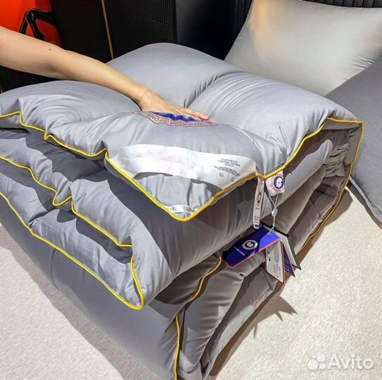 Пуховое одеяло фирменное премиум Canada Goose
