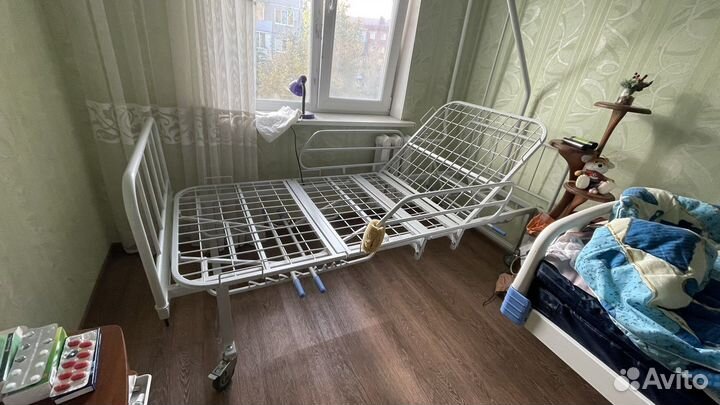 Медицинская кровать для лежачих больных