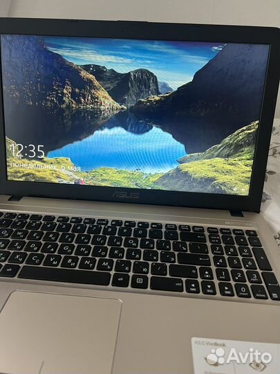 Ноутбук Asus vivoBook x540M