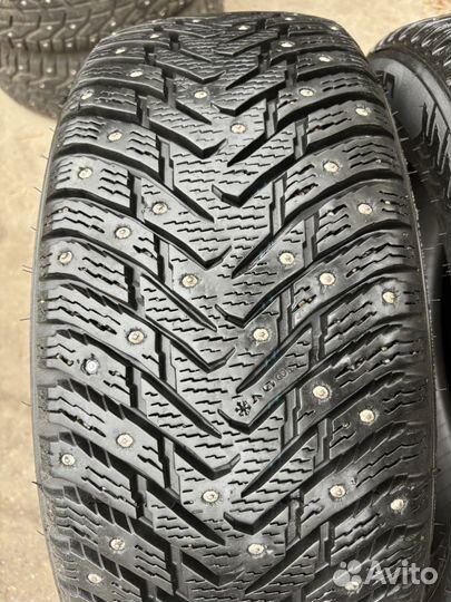 Nokian Tyres Hakkapeliitta 8 215/55 R17