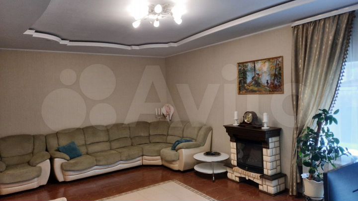 Дом 350 м² на участке 14 сот.