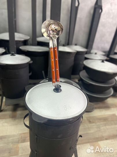 Казан 8 литров +печь с дымоходом с трубой