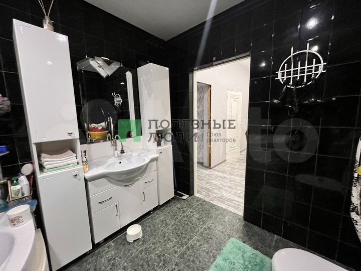 3-к. квартира, 70,7 м², 2/5 эт.