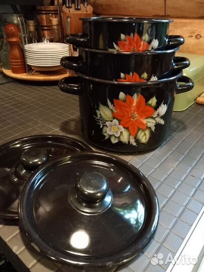 Кастрюли эмалированные 3шт, чайник