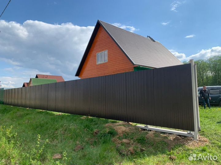 Монтаж забора из профлиста под ключ