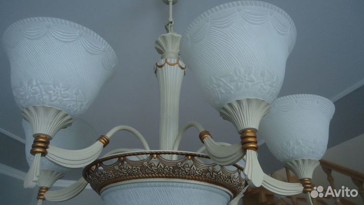 Люстра австрия и деревянная