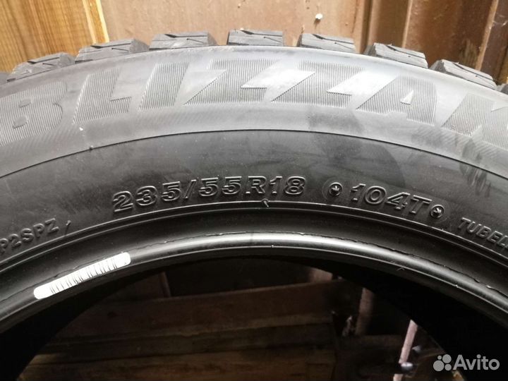 Bridgestone Blizzak Spike-02 SUV 235/55 R18 104T