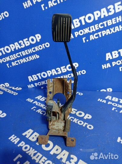 Педаль тормоза Hyundai Getz хэтчбек G4EE 2005