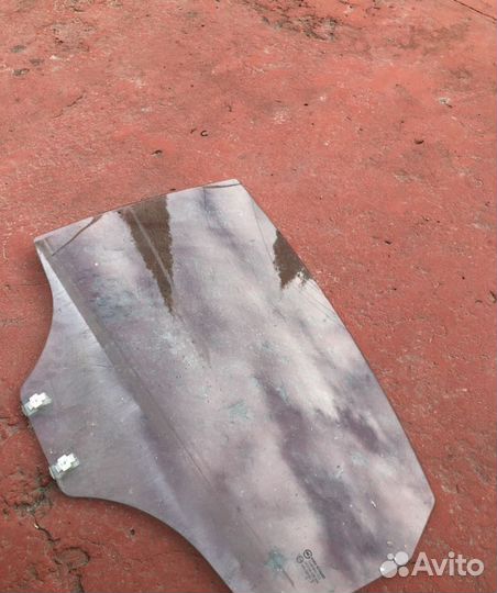 Стекло заднее левое 2012г Kia Rio 3