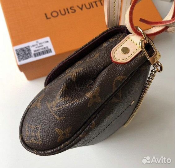 Клатч Louis Vuitton favorite