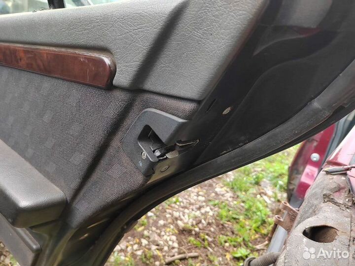 Дверь задняя правая Mercedes Benz C 230 2.3 M