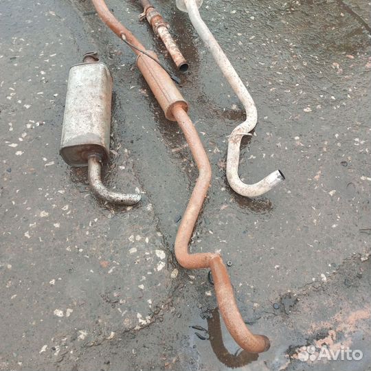 Выхлопная труба Шевроле Нива