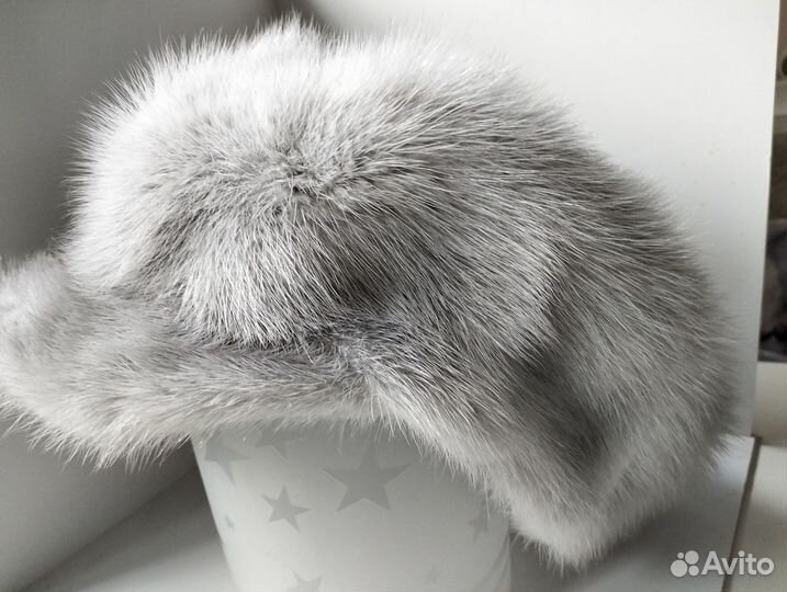 Головные уборы женские зимние