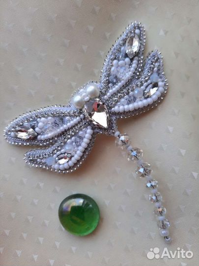 Брошь 