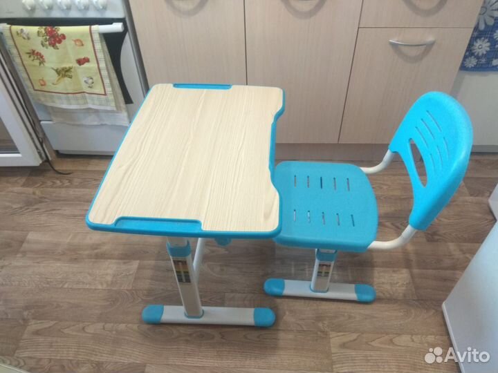 Продам комплект парта и стул трансформер