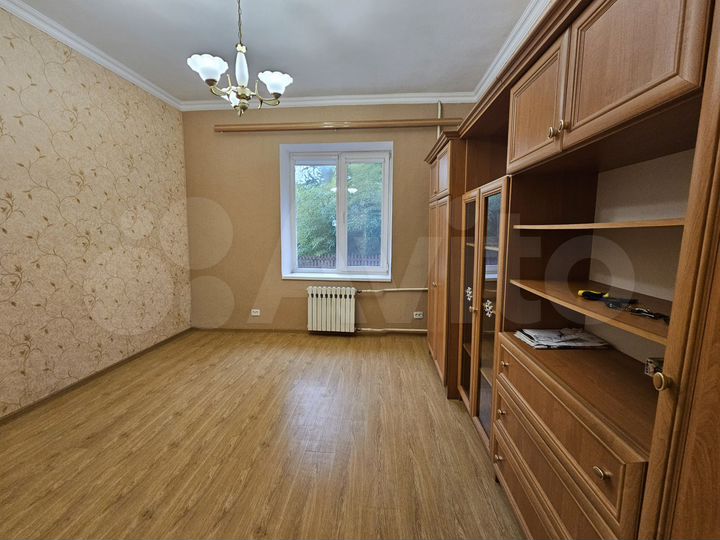 3-к. квартира, 78 м², 1/3 эт.