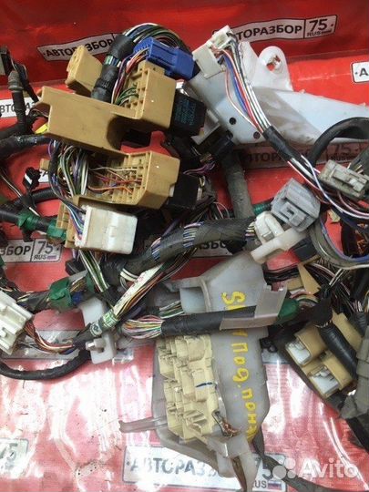 Коса под торпедо Toyota Camry SV41 3SFE 1996