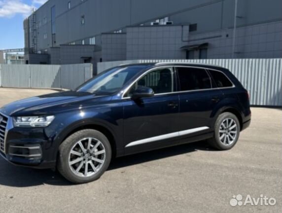 В разборке Audi Q7 4M 2018