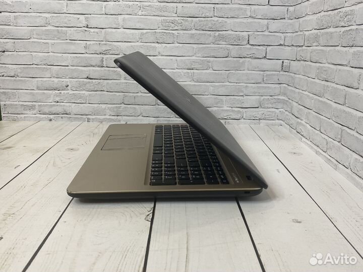 Мощный ноутбук asus SSD/4ядра/8Gb/Nvidia/Гарантия