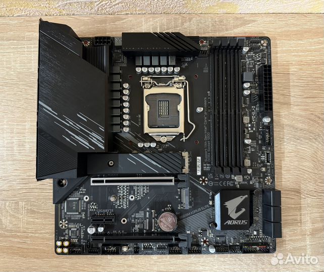Gigabyte B560M aorus elite (сокет 1200)