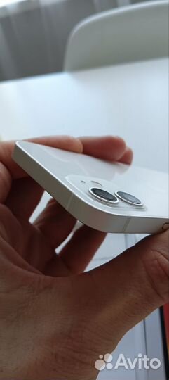 iPhone 12, 64 ГБ