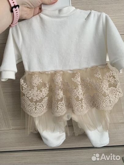 Комбинезон на выписку для девочки