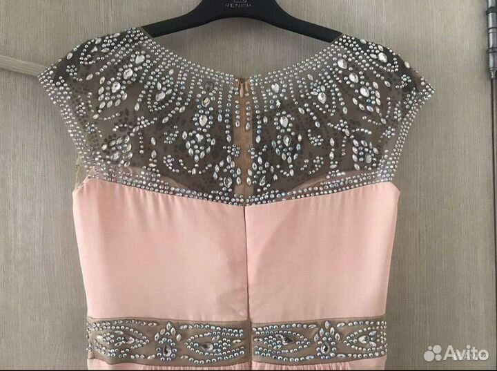 Платье вечернее