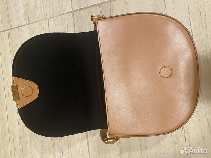 Сумка из натуральной кожи Levis