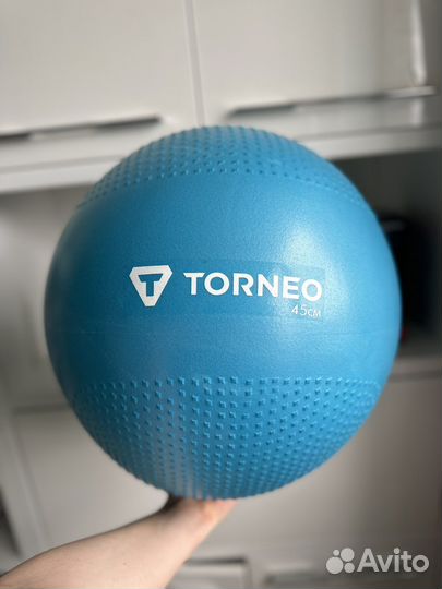 Гимнастический мяч 45 см с насосом и коробкой