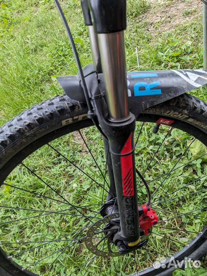 Вилка 27.5 SR Suntour XCR ход 100мм