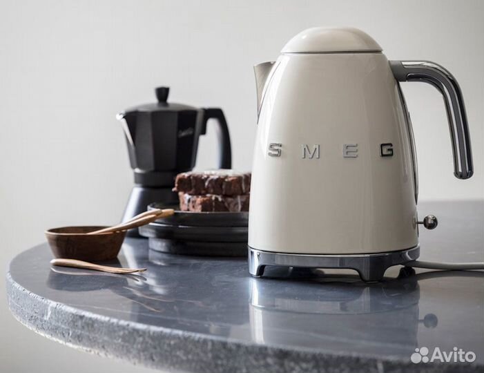 Smeg KLF03creu Cream чайник