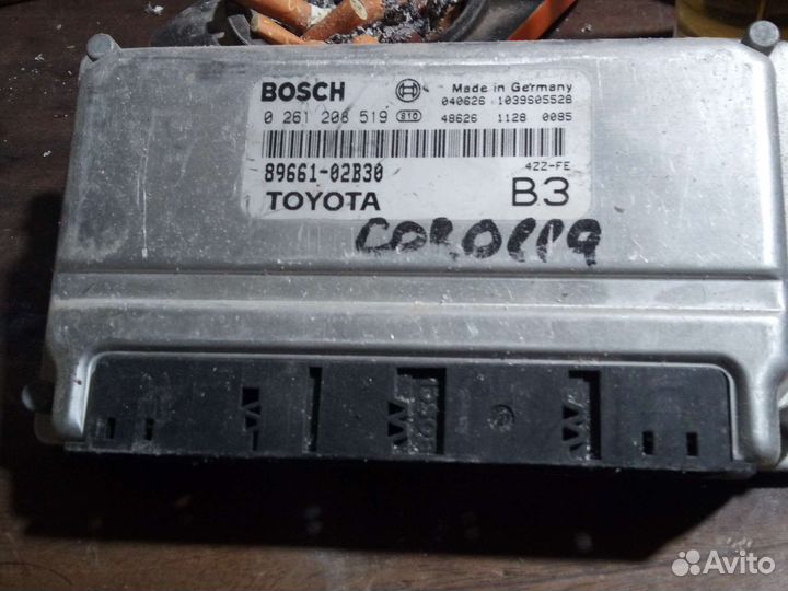 Блок управления двигателем Toyota Corolla E120