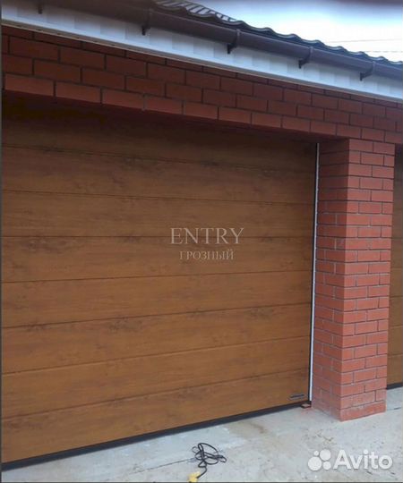 Ворота гаражные секционные