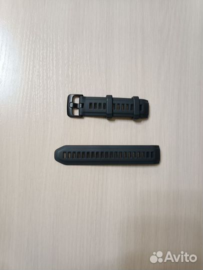 Смарт-часы Garmin Instinct 2S