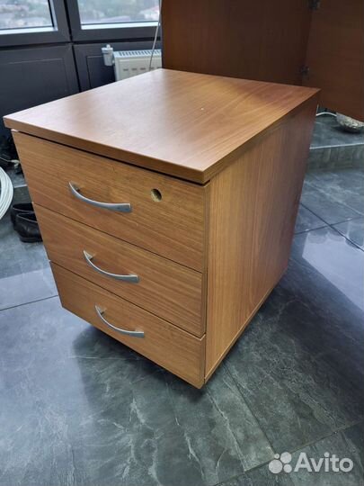 Тумба офисная выкатная