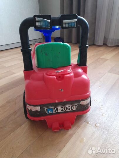 Детская Машинка-каталка с рулем без палки