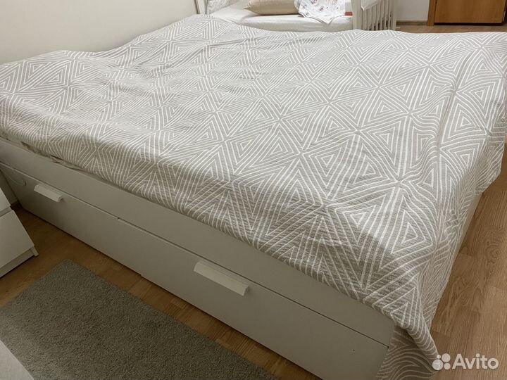Кровать IKEA бримнэс
