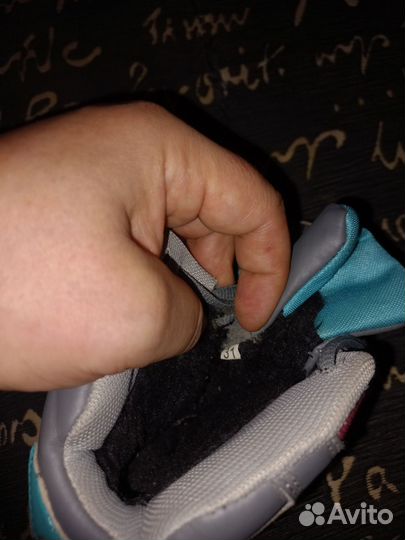 Кроссовки для девочки зимние