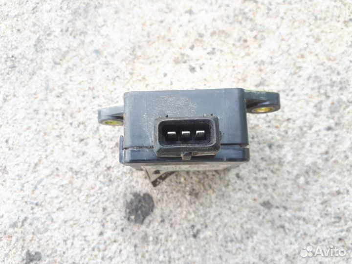 Датчик ускорения Mitsubishi Pajero 2