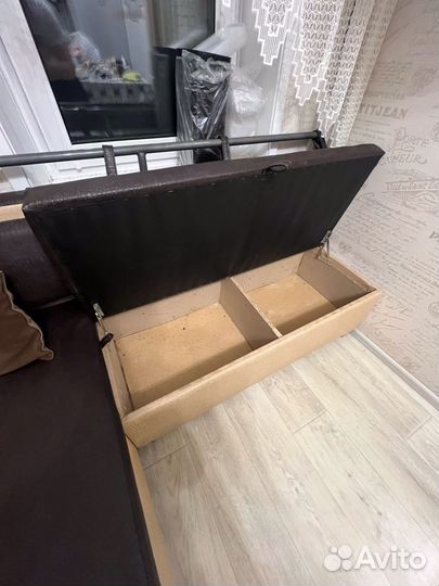 Кухонный уголок со столом бу