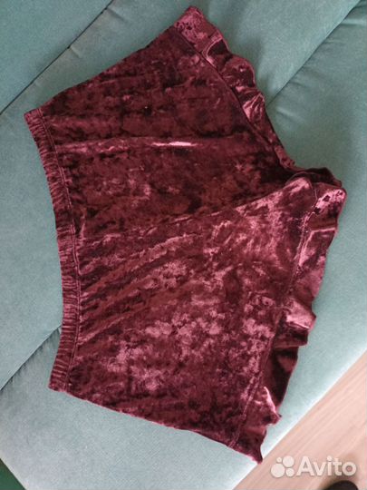 Домашние бахввтные бордовые шорты велюровые М