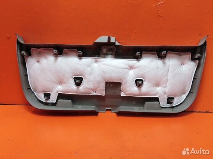 Обшивка крышки багажника Ford Escape 2008