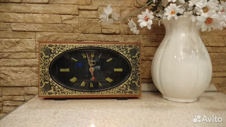 Настольные часы