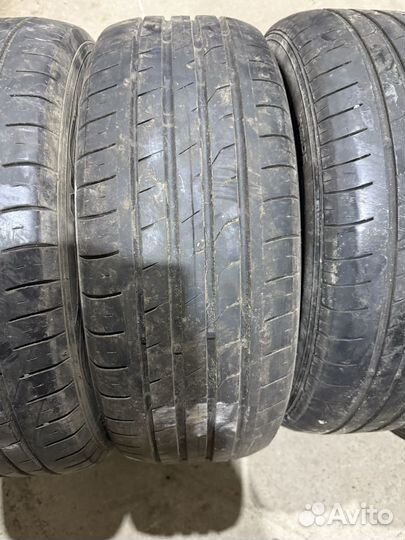 Nexen N'Fera SU1 215/60 R16