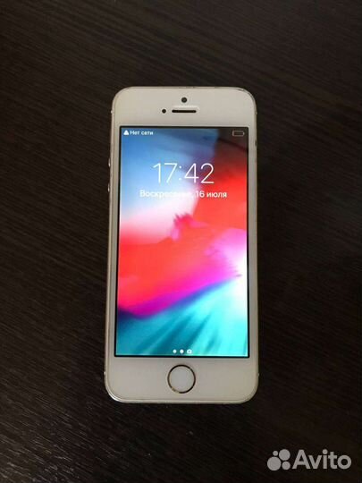 Телефон iPhone 5s