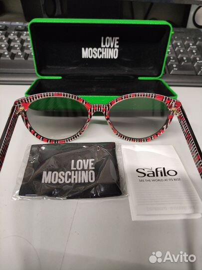 Солнцезащитные очки женские Love Moschino