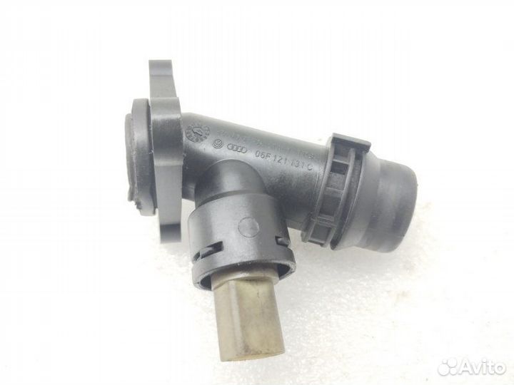 Фланец системы охлаждения Volkswagen Golf 5 2.0