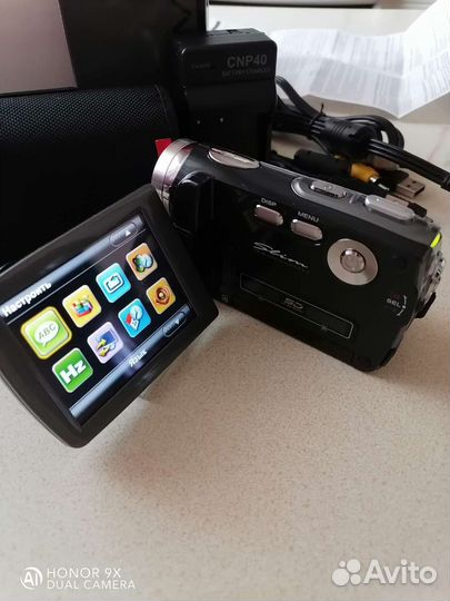 Цифровая видеокамера sony (Малайзия)