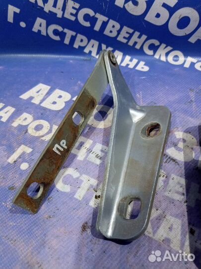 Петля капота Chevrolet Niva внедорожник 2123 2014
