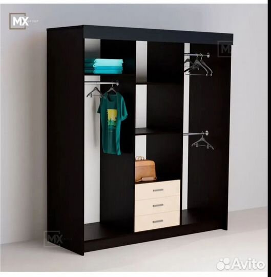 Шкаф купе с зеркалом